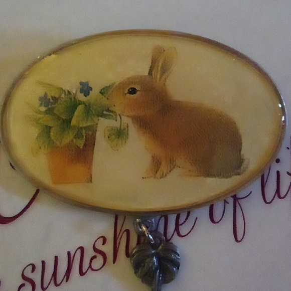 1999 M. Bastim Pewter Bunny Pin/Brooch - Picture 5 of 5